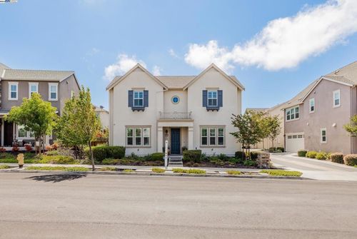 4439 Sunset View Dr, Dublin, CA, 94568-6709 | Card Image