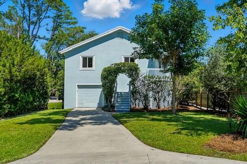 310 Peachtree St, Saint Simons Is, GA, 31522-2727 | Card Image