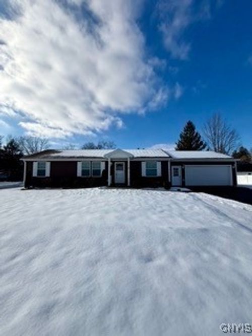 6 Biviano Ln, Norwich, NY, 13815-2061 | Card Image