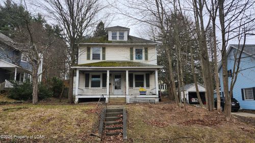 142 Franklin St, Dallas, PA, 18612-1813 | Card Image