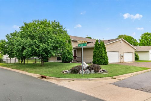 1401 Mcintosh Cir, Shakopee, MN, 55379-8260 | Card Image