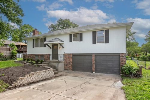 1603 Chapel Ln, Harrisonville, MO, 64701-3433 | Card Image