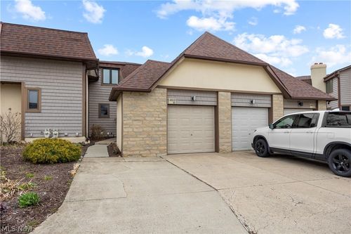 apt-10-4613 Compass Rose, Vermilion, OH, 44089-3152 | Card Image