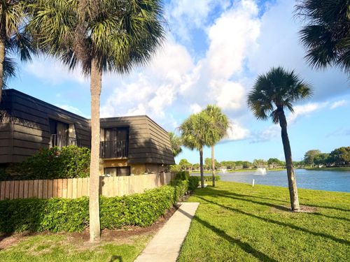 812 8th Way, West Palm Beach, FL, 33407 | Card Image