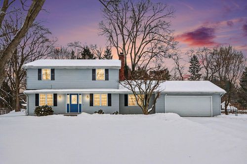 8232 Gull Mnr, Richland, MI, 49083-9707 | Card Image