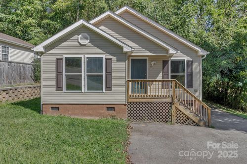 11 Vine St, Asheville, NC, 28804-3031 | Card Image