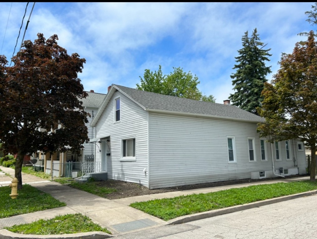 13th St, Erie, PA 16503
