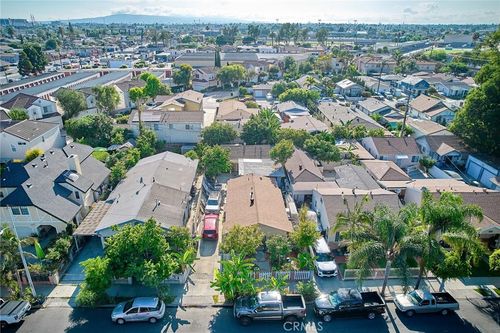1845 Dawson Ave, Signal Hill, CA, 90755-5912 | Card Image