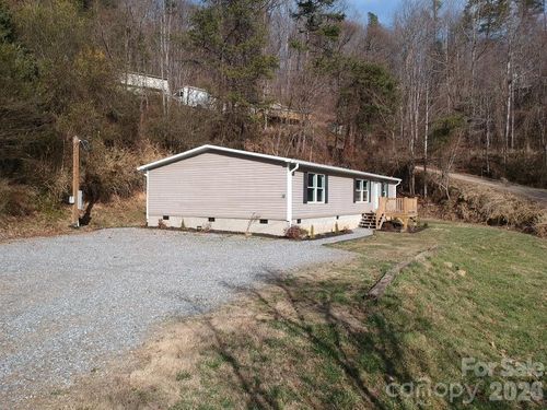 30 Parker Dr, Candler, NC, 28715-9339 | Card Image
