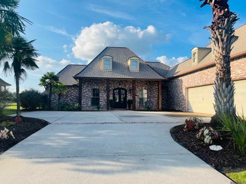 41216 Lakefront Ave, Gonzales, LA, 70737 | Card Image