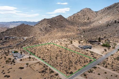 8021 Mason Dixon Rd, Joshua Tree, CA, 92252 | Card Image