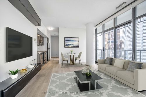 3808-33 Charles St E, Toronto, ON, M4Y0A2 | Card Image
