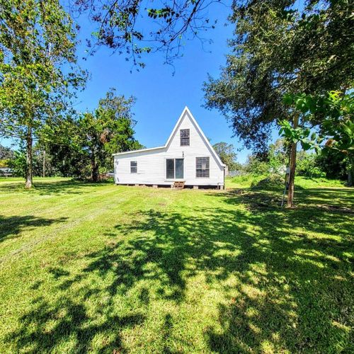 4520 County Road 929c, Brazoria, TX, 77422-7203 | Card Image