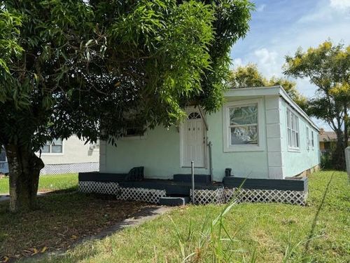 821 Rickey Jackson Blvd, Pahokee, FL, 33476-2522 | Card Image