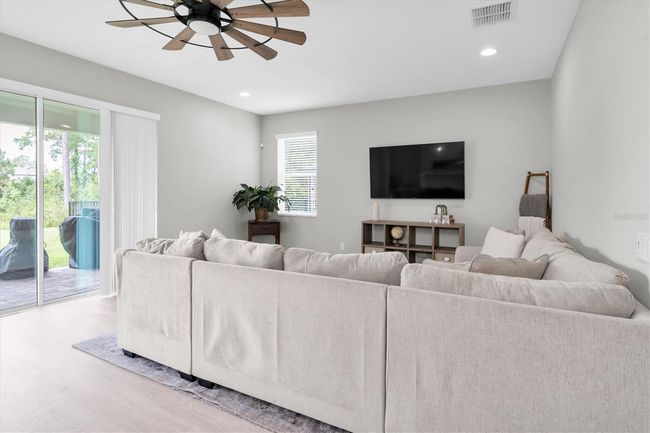 LIVING ROOM | Image 11