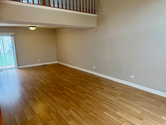 227 Wellington Cir, Townhouse with 2 bedrooms, 2 bathrooms and 1 parking in Gurnee IL | Image 10