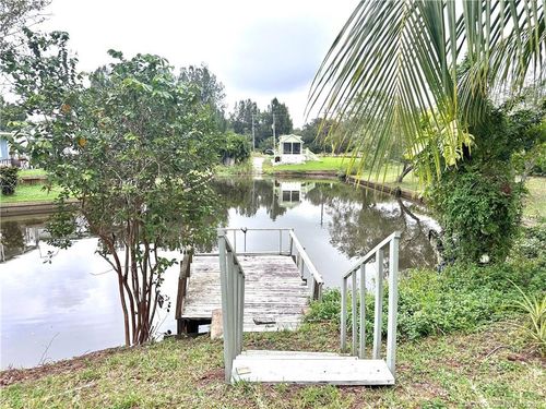 7802 Se Paradise Drive, Stuart, FL, 34997 | Card Image