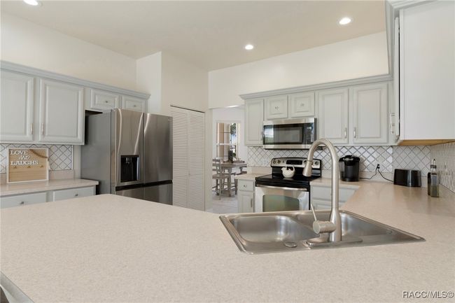 4731 Crestline Dr, House other with 3 bedrooms, 2 bathrooms and 2 parking in Beverly Hills FL | Image 17