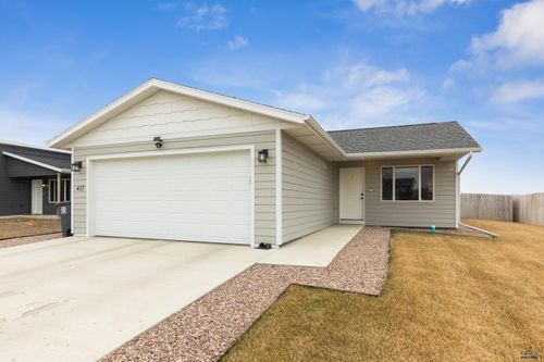 417 Nighthawk Dr, BOX ELDER, SD, 57719-8156 | Card Image