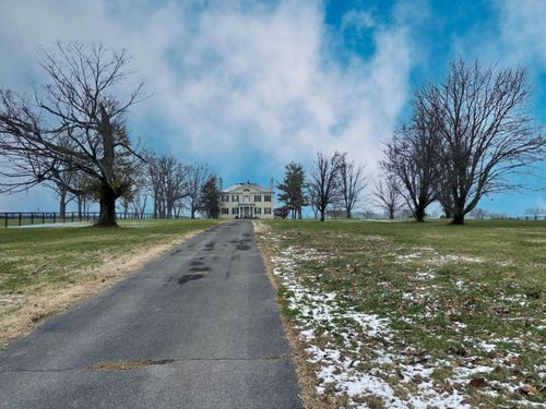 3504 Old Frankfort Pike, Versailles, KY, 40383-9755 | Card Image