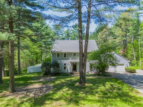63 Larkspur Dr, Amherst, MA, 01002-3438 | Card Image