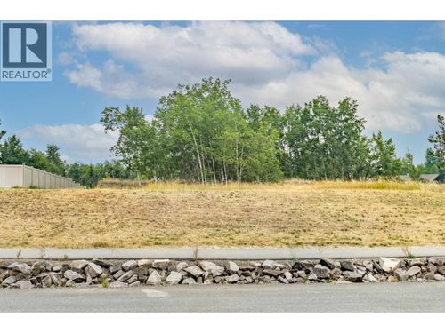 310 Sandhill Crescent, 100 Mile House, BC, V0K2E0 | Card Image