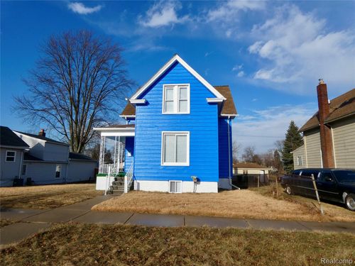 81 Fessenden St, Mount Clemens, MI, 48043-5909 | Card Image