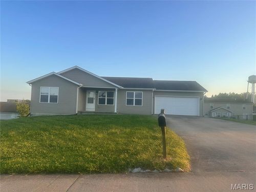 172 Black Willow Ln, Cape Girardeau, MO, 63701-7404 | Card Image