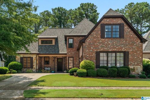 110 Gleneagles Ln, Pelham, AL, 35124-6230 | Card Image
