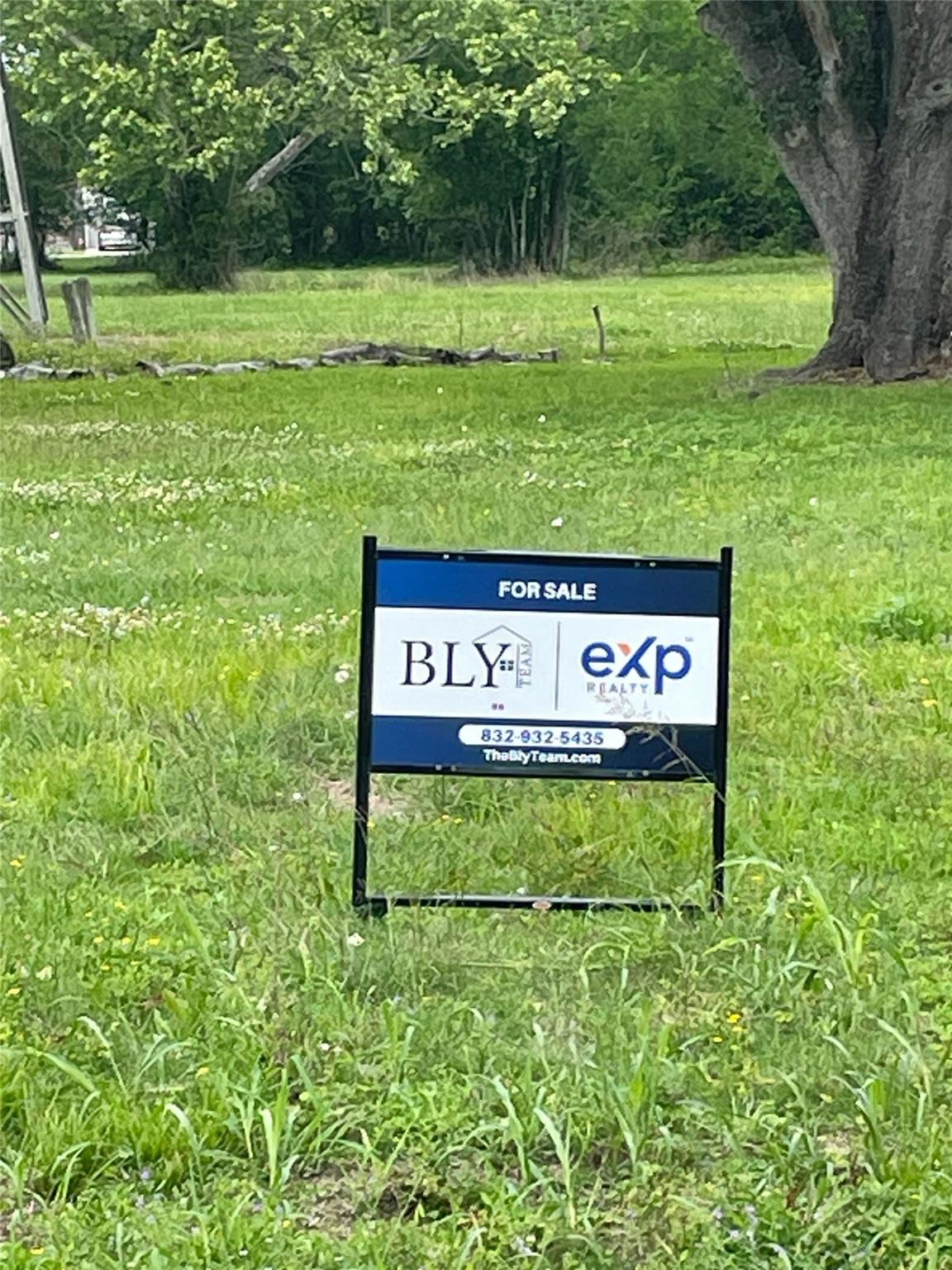 Land in Dickinson 3