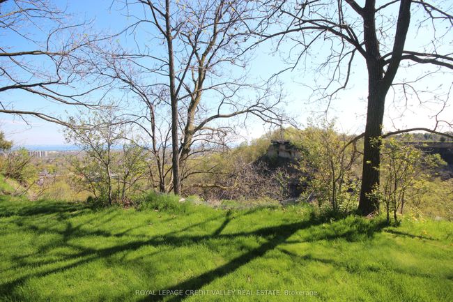 131 Ridge Rd, House other with 3 bedrooms, 3 bathrooms and 8 parking in Stoney Creek ON | Image 30