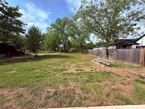721 E Bullock St, Denison, TX, 75021-6481 | Card Image