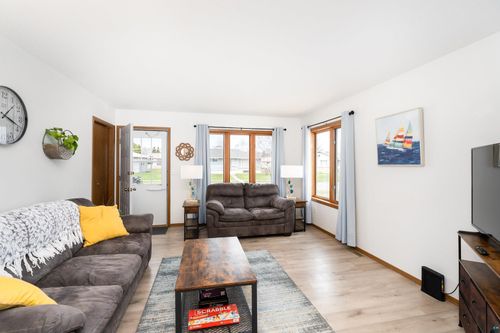 624 13th Ave, Two Harbors, MN, 55616-1228 | Card Image