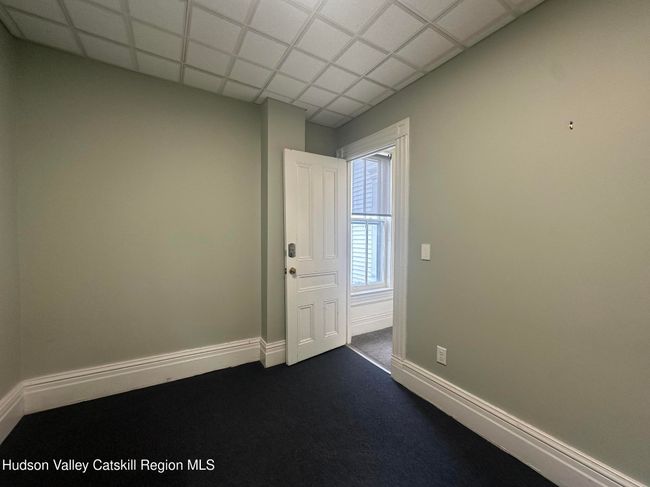 437 E Allen St, Home with 0 bedrooms, 2 bathrooms and null parking in Hudson NY | Image 6