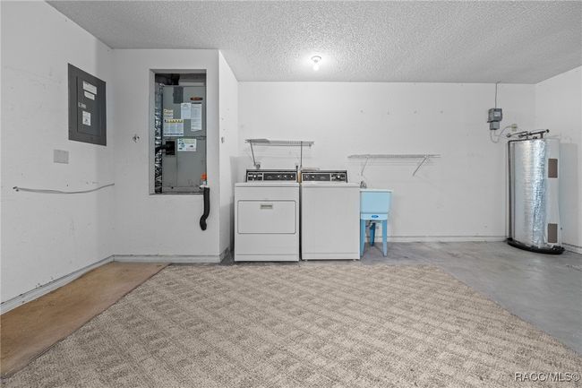 Garage | Image 26