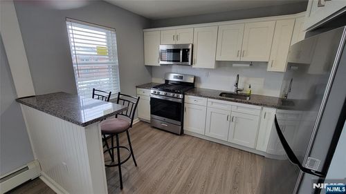 43 Knox Ter, Wayne, NJ, 07470-7950 | Card Image