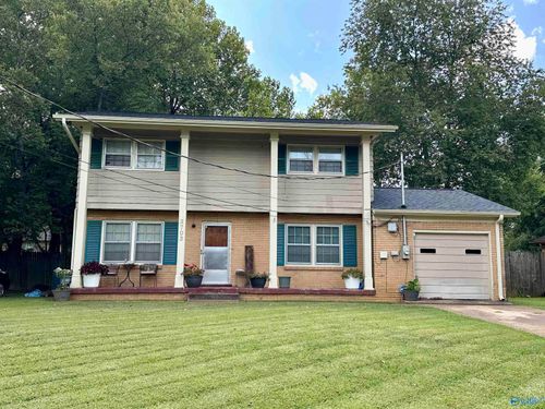 3703 Glendale Ln Nw, Huntsville, AL, 35810-2135 | Card Image