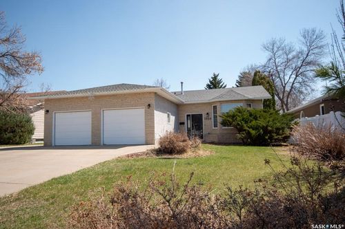 1666 Marshall Cres, Moose Jaw, SK, S6H3G7 | Card Image