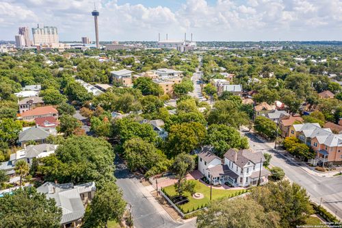 1231 S Alamo St, San Antonio, TX, 78210-1113 | Card Image