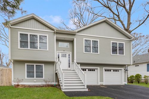 38 Overbrook Avenue, Warwick, RI, 02889 | Card Image