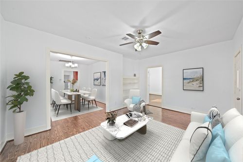 2823 Avenue P, Galveston, TX, 77550-7751 | Card Image