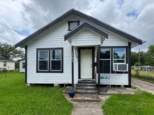 1565 Church St, Beaumont, TX, 77705-1909 | Card Image