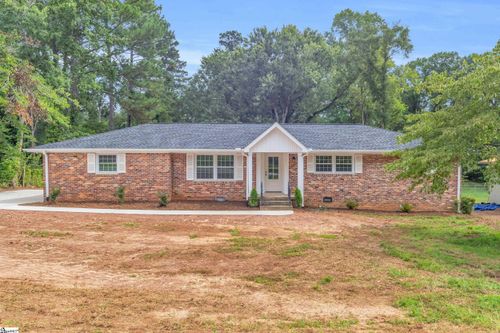 2704 Little Creek Dr, Anderson, SC, 29621-2924 | Card Image