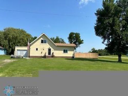 102 2nd St, Grandin, ND, 58038-4002 | Card Image