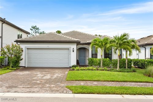 10518 Ventana Ct, NAPLES, FL, 34120-2989 | Card Image