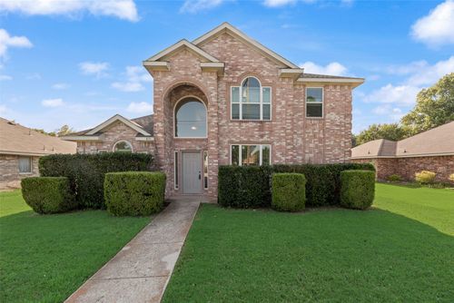 821 S Parks Dr, Desoto, TX, 75115-6301 | Card Image