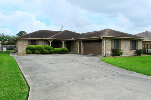 2705 15th St, Port Neches, TX, 77651-5110 | Card Image