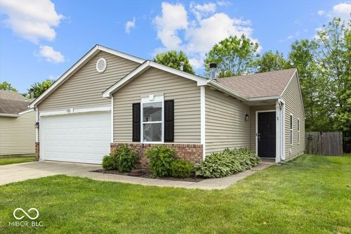 11821 Wapiti Way, Noblesville, IN, 46060-7933 | Card Image