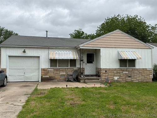 7111 E Marshall St, Tulsa, OK, 74115-6821 | Card Image