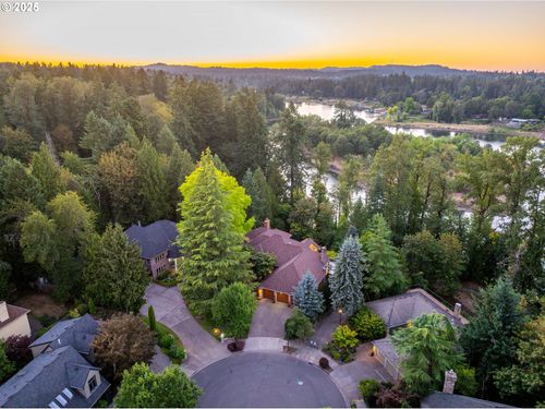 18225 River Edge Ct, Lake Oswego, OR, 97034-5121 | Card Image